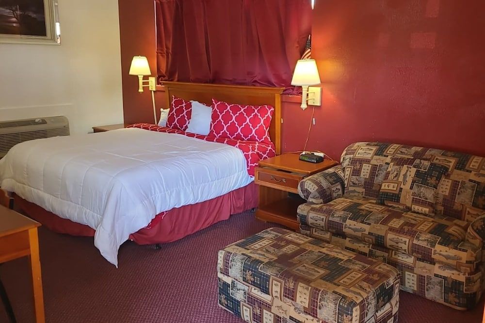 Coratel Inn & Suites by Jasper Hutchinson 2