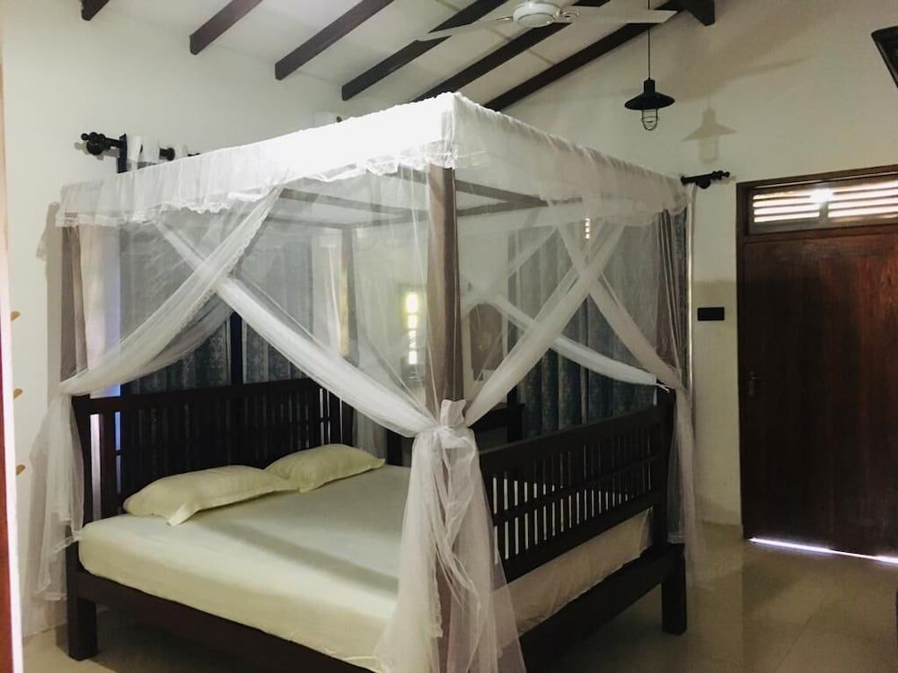 Sathis Villa -1 estrelas em Ambalangoda