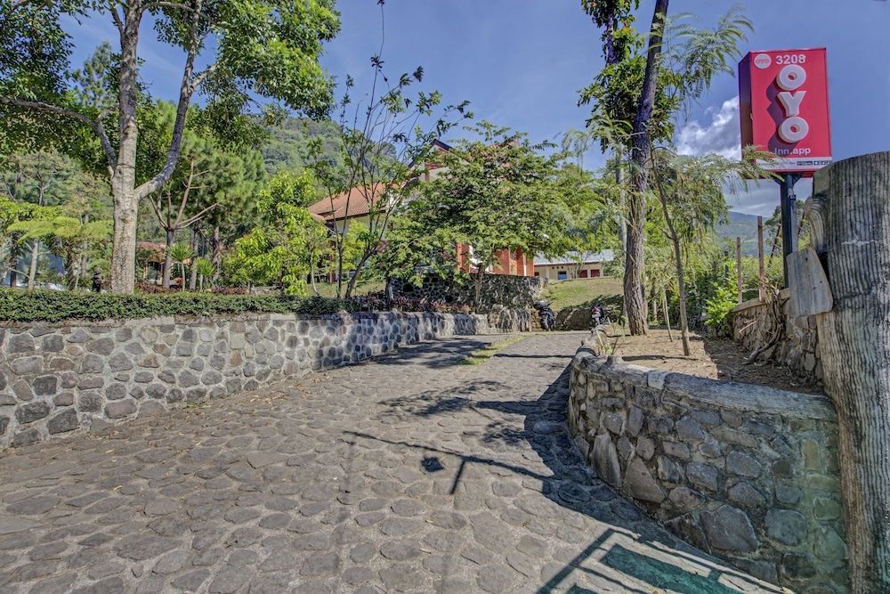 3208 Villa Inn App Trawas Bintaro 2 estrelas em Kemloko-gede