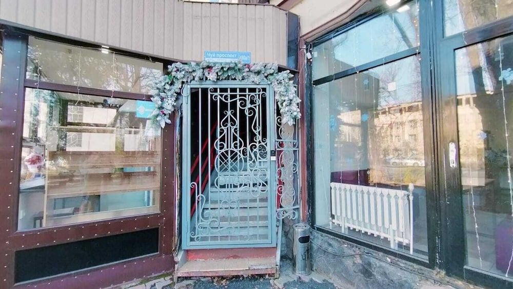 Meeting Place Bishkek -1 estrelas em Bishkek