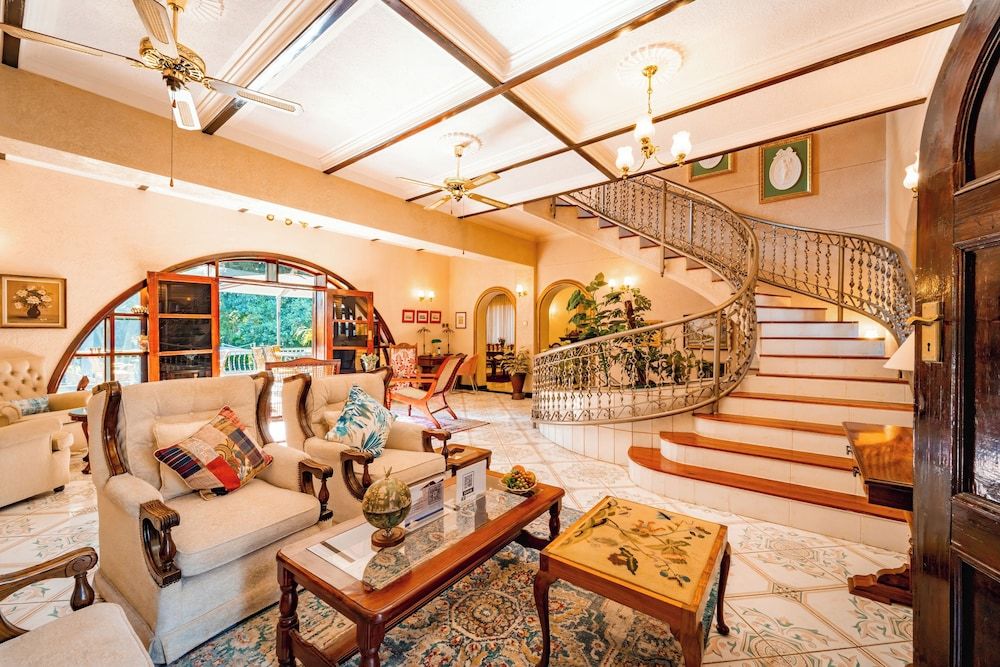 The Victorian Manor 3