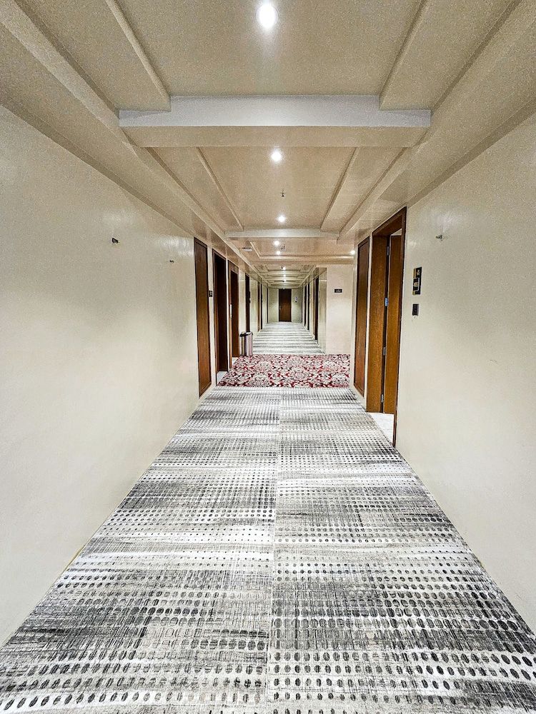 Hotel S Crown Somnath 2