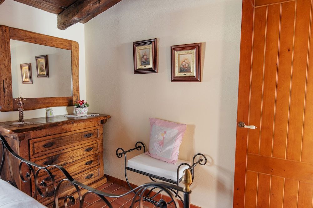 Masia Can Viver Olive Oil Tourism B B 2