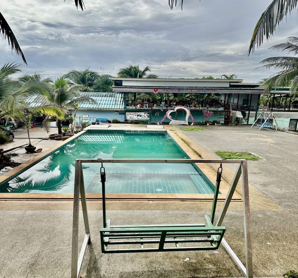 OYO 75515 Sairung Farmstay 2 estrelas em Ban Na Pong