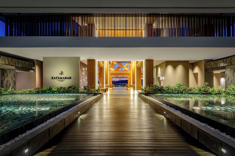 Katamaran Hotel Resort Komodo 3