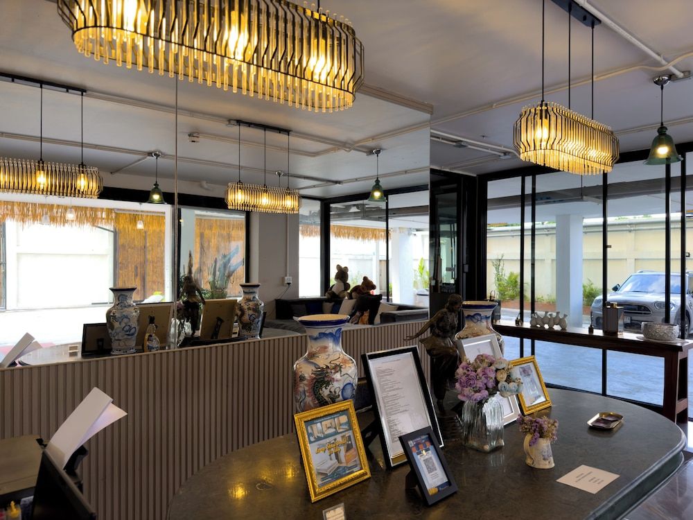 Breezewood Bangkok Hotel 3