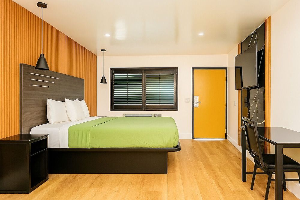 Casa Blanca Hotel Suites Azusa 3