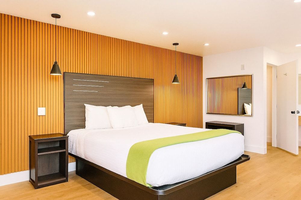 Casa Blanca Hotel Suites Azusa 2