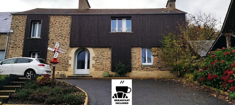 Le petit moulin rouge -1 estrellas en Beauvoir