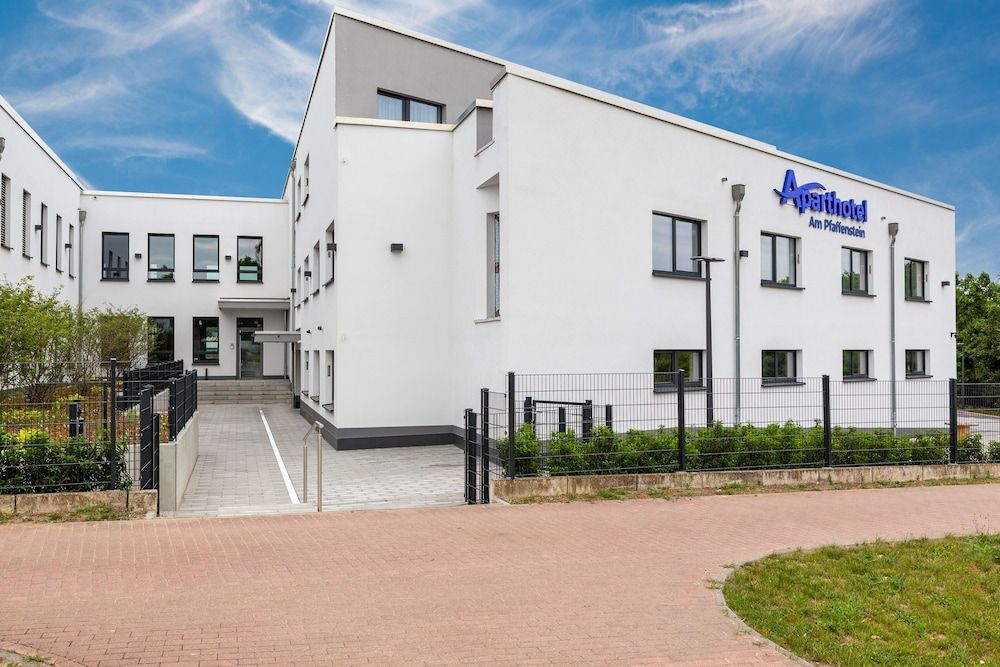 Aparthotel Am Pfaffenstein -1 estrelas em Klein-Winternheim