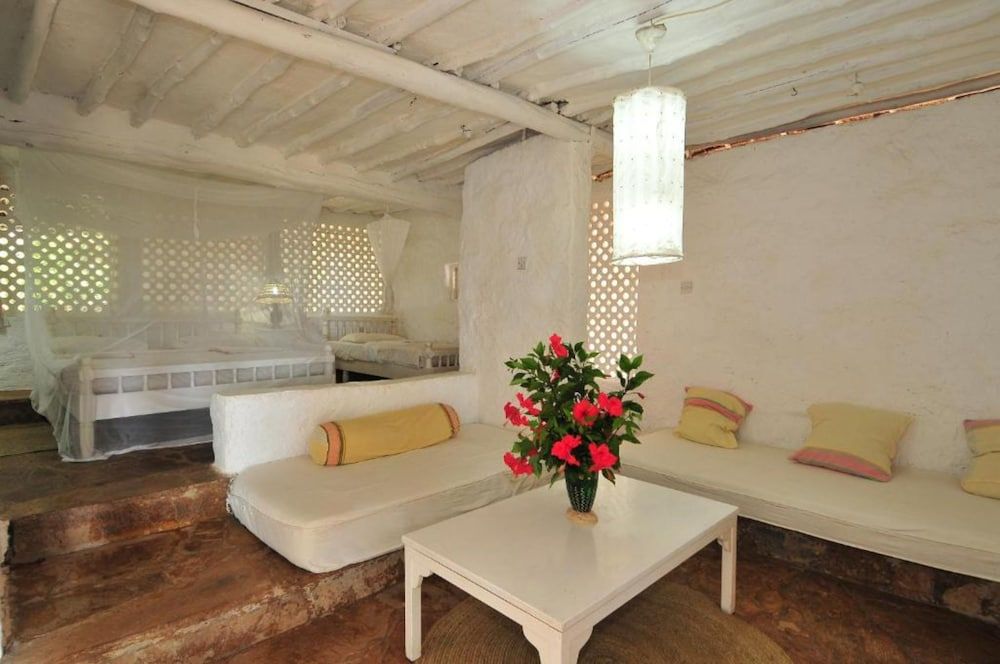 Shimoni Reef Lodge 2