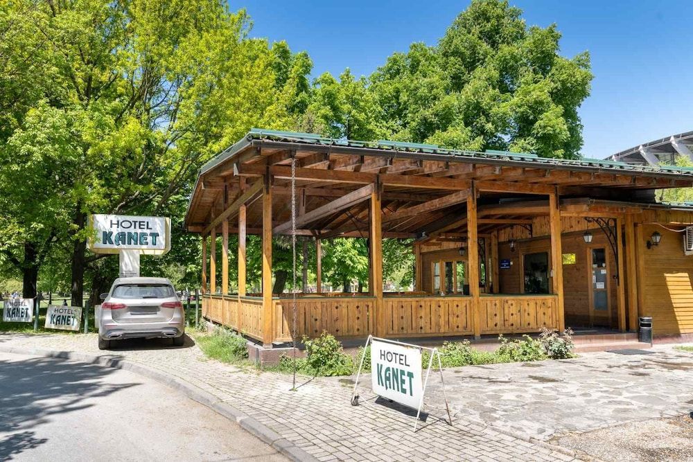 B&B Kanet 2 estrelas em Escópia