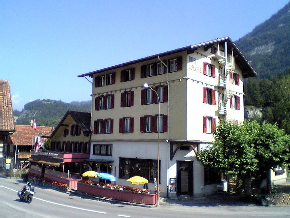 Hotel & Restaurant Alpenrose 2 estrelas em Innertkirchen