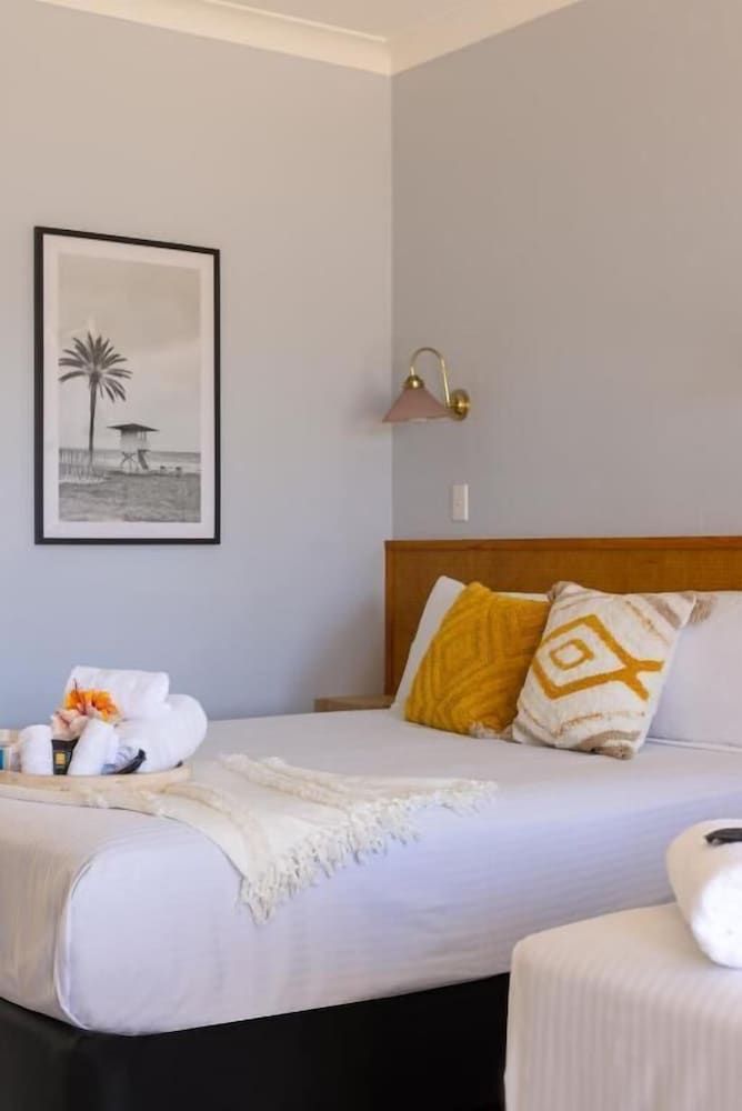 South Pacific Palms Motor Inn 2