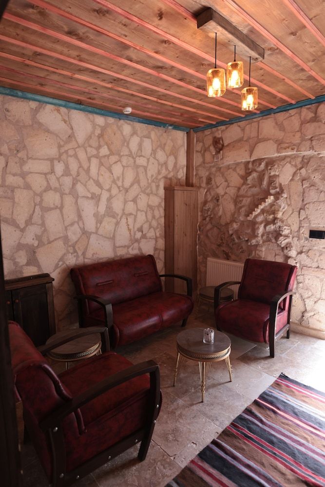 Stone Owl Otel Restaurant 3