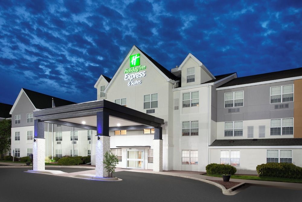 Holiday Inn Express & Suites Port Washington by IHG 3 estrelas em Port Washington