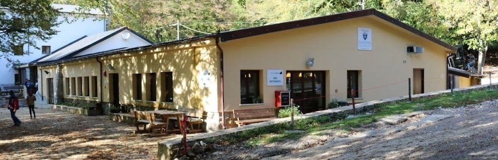 Rifugio Giuliano Marini -1 estrelas em Piano Battaglia