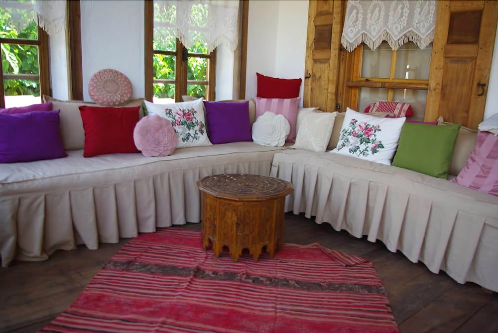 Birgi Hotel Saliha Hanim Tas Konak 2