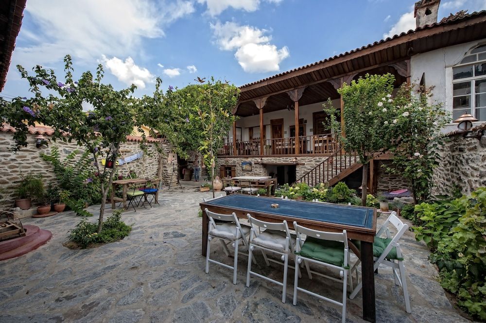 Birgi Hotel Saliha Hanim Tas Konak -1 étoiles à Birgi