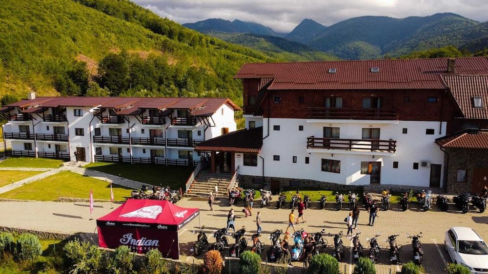 Hanul Patrisiei -1 étoiles à Cârţişoara