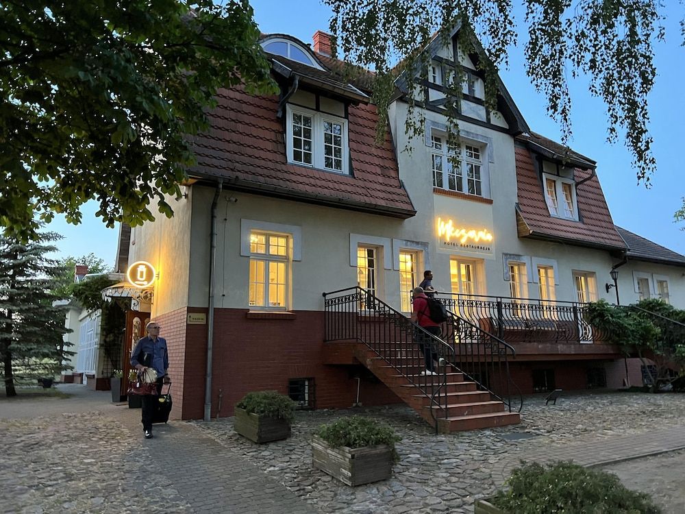 Mleczarnia Hotel Restauracja -1 étoiles à Chludowo