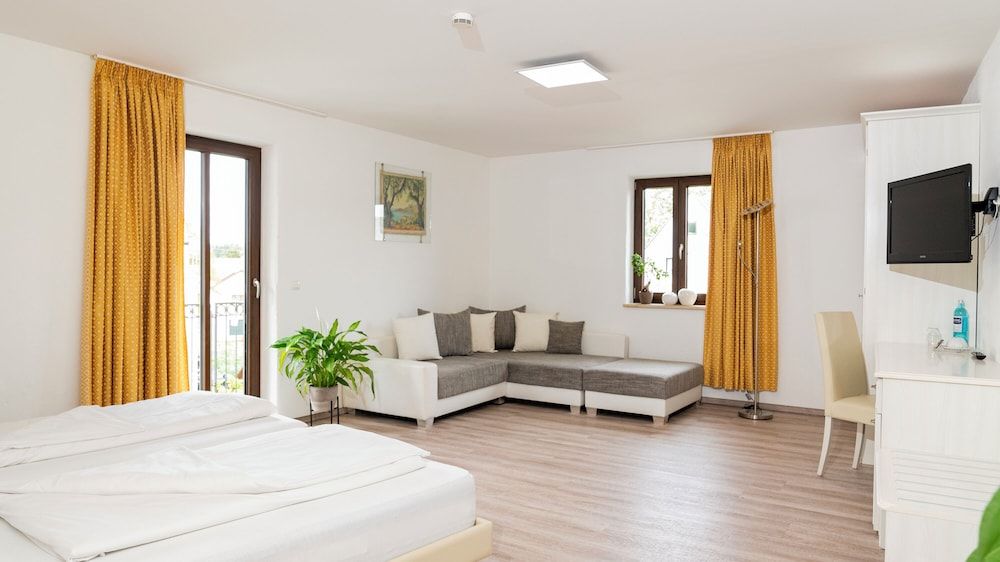 Henrys Sleeping Buttenwiesen 2