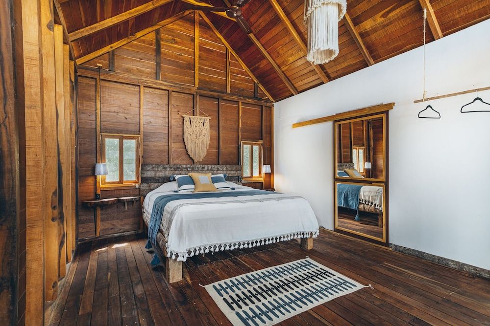 Embajada Universal By La Eufemia Group 2