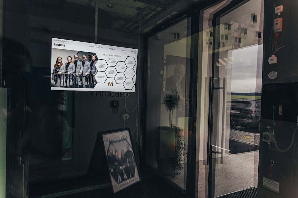 Motel Schlafraum Weng - Dein smartes Hotel 3