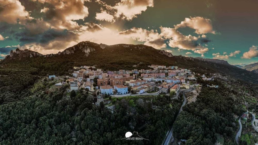 Hotel Dei Tacchi 3 estrelas em Osini