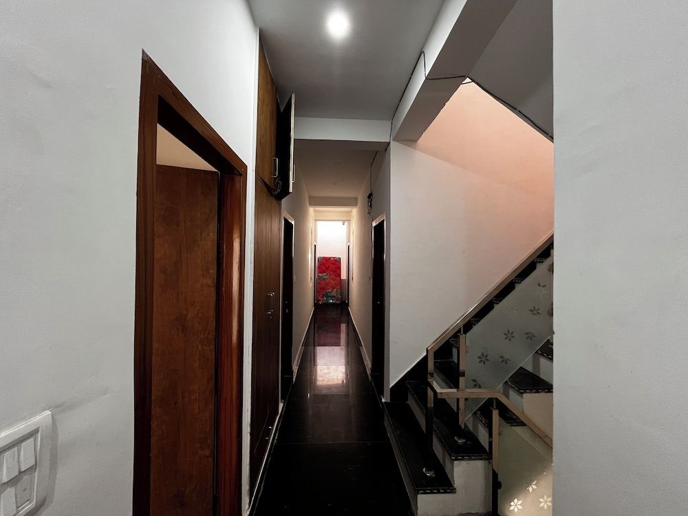 Shree Radhavallabh Palace 2