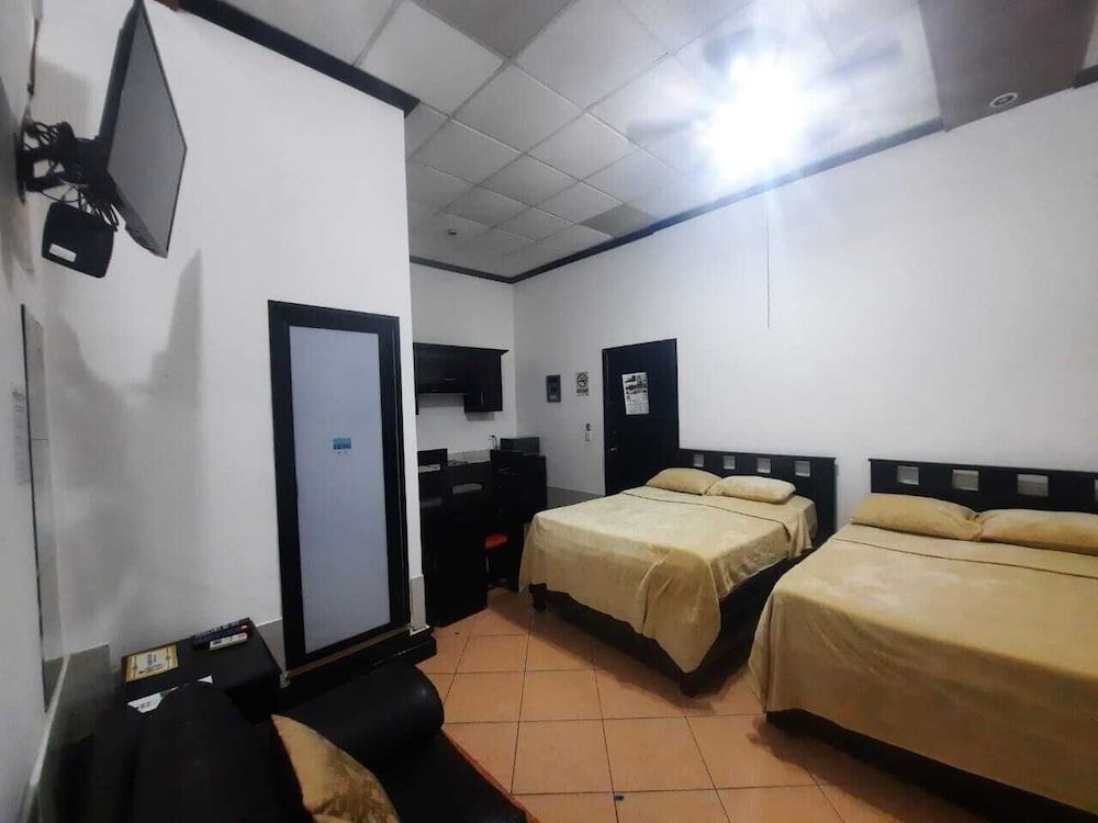 Hotel Garcias Suites -1 estrelas em Linares