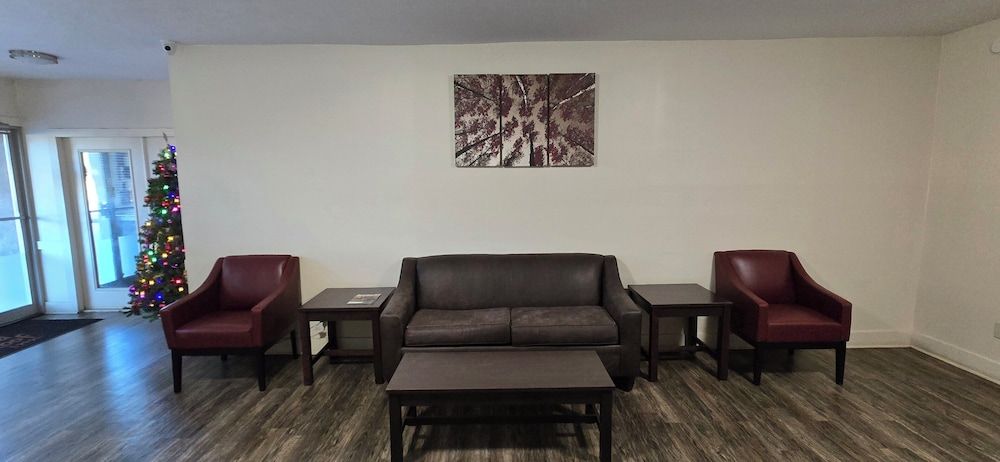 Hometowne Studios Lagrange 2