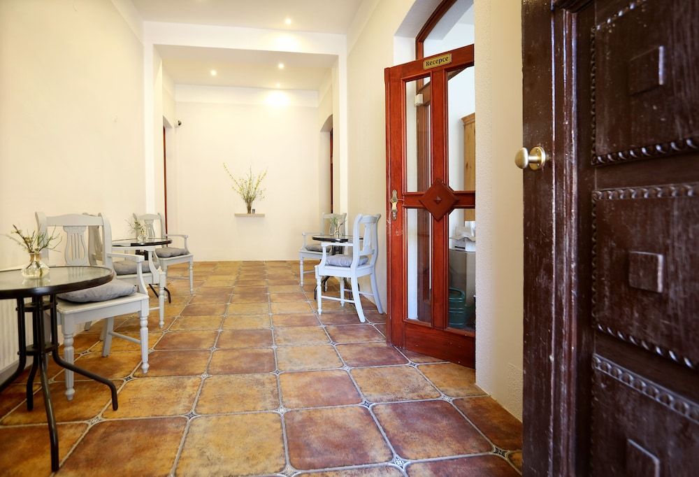 Hotel Zámeček Janovičky 2