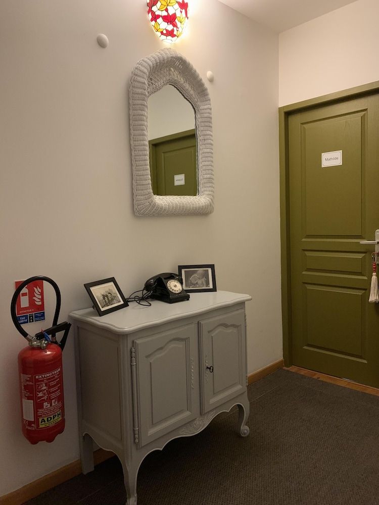 Lo Componaa Ro -1 estrelas em Pouzols