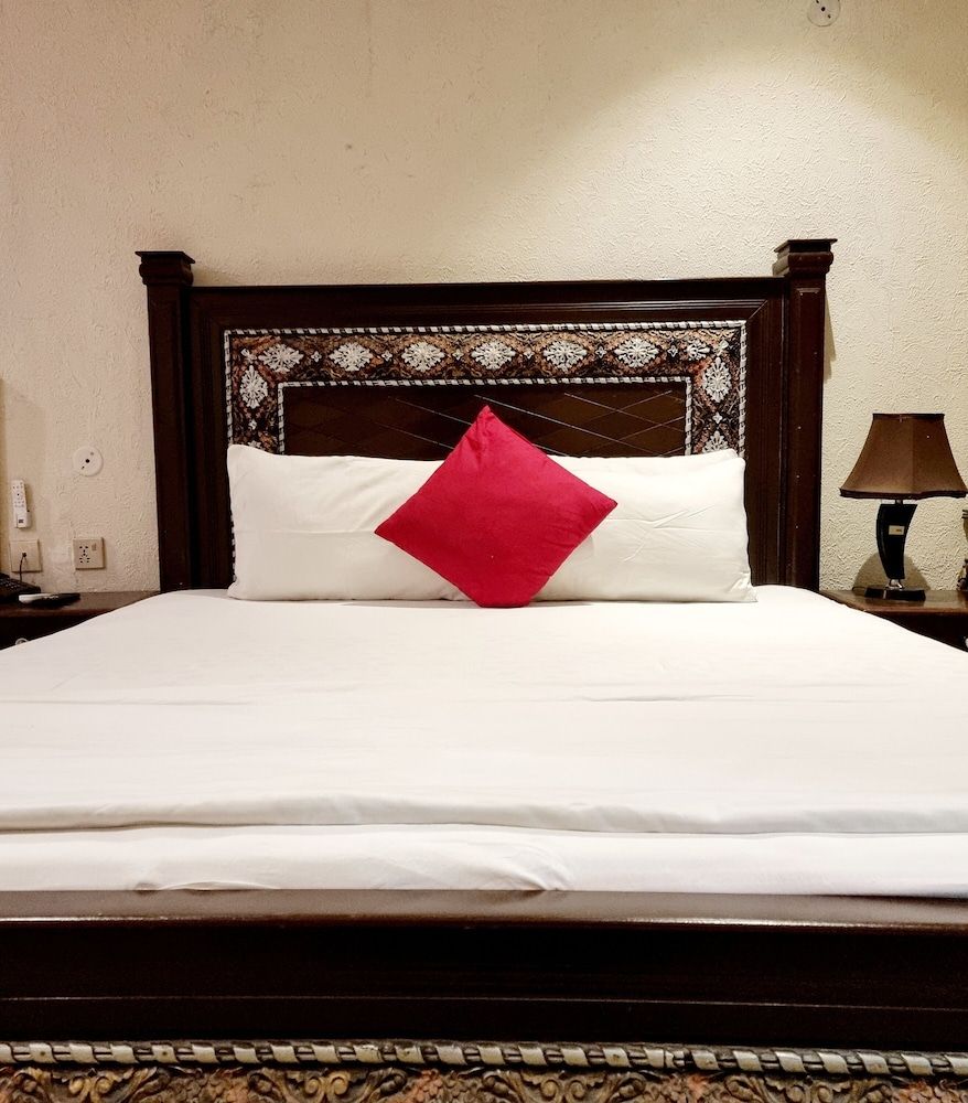 Royal Pakeeza Hotel 3