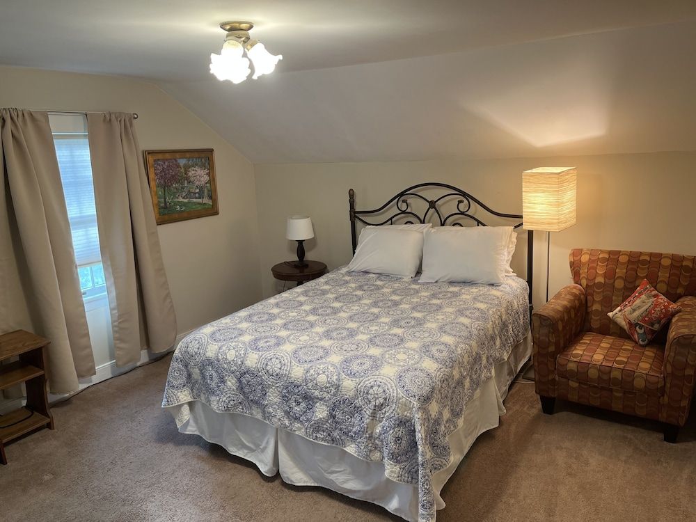 Come As You Are Inn 2