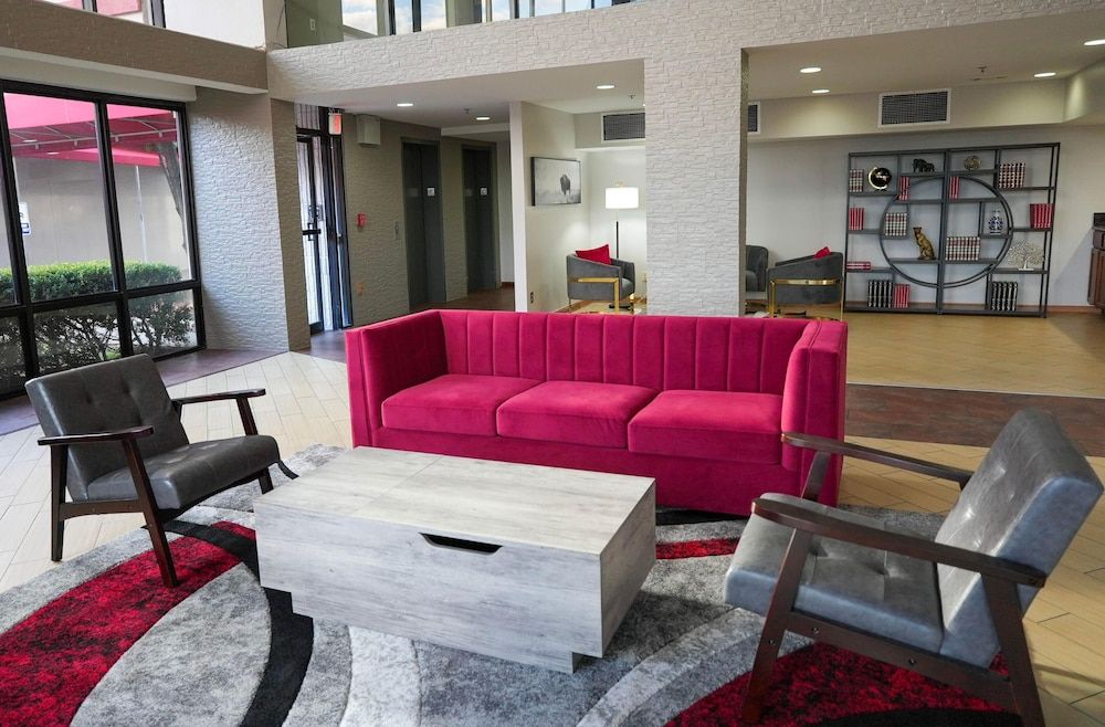 Ramada by Wyndham Tulsa Broken Arrow 3