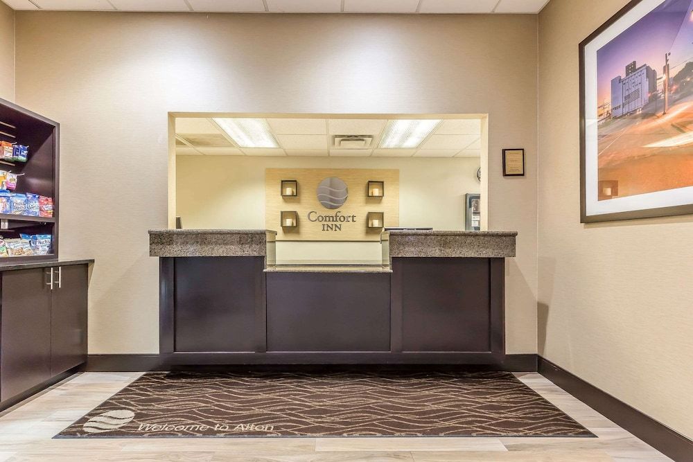 Comfort Inn Alton near I-255 3