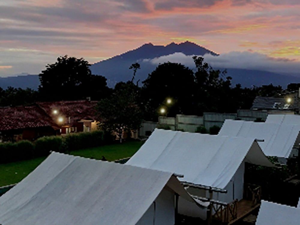 D'Royale Tapos Resort Bogor 3 étoiles à Tapos