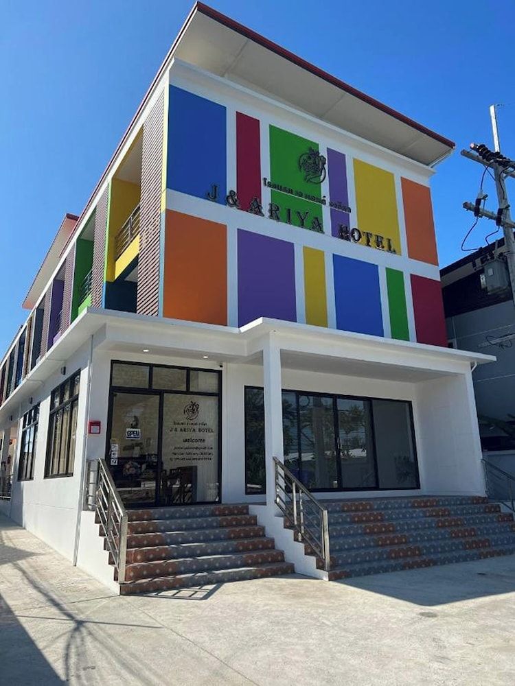 J & Ariya Hotel By Zuzu 2 estrelas em Bophut