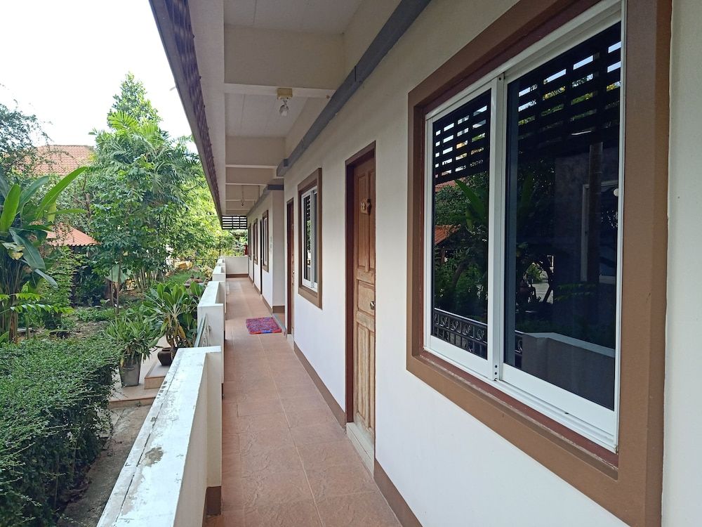 Phumchan Place Hotel 2