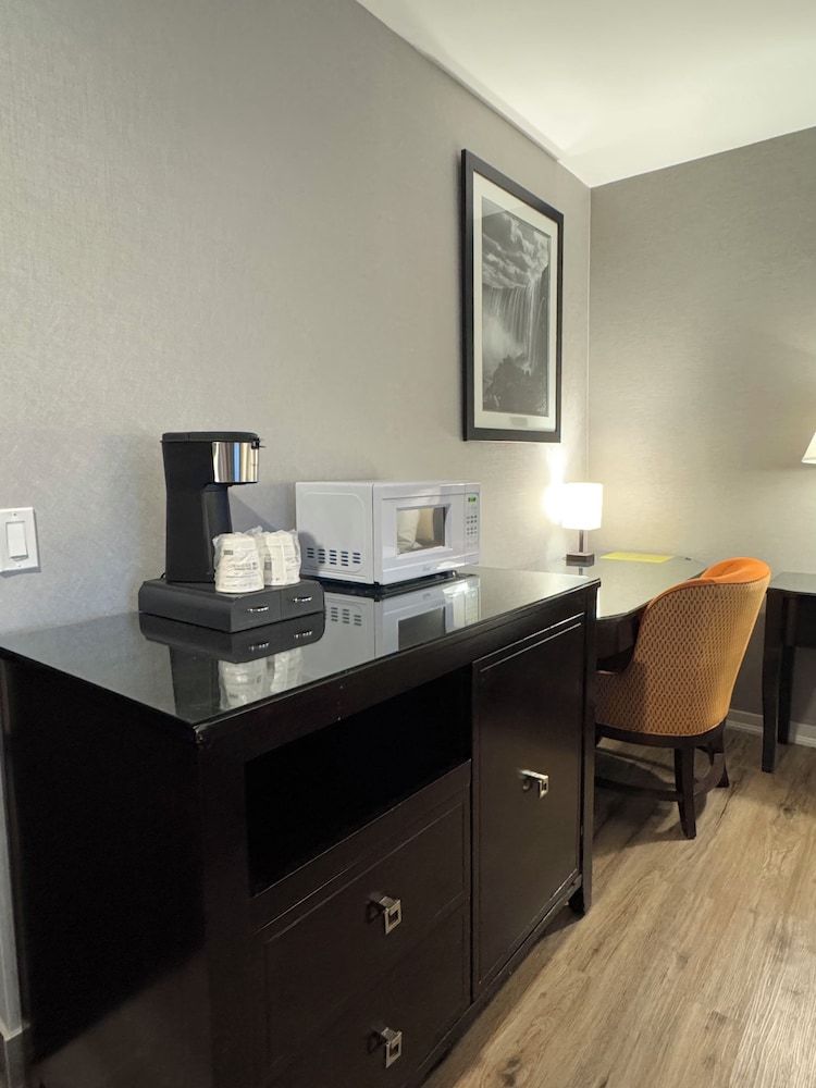 Big Bird Inn Wawa SureStay Collection By BW 3