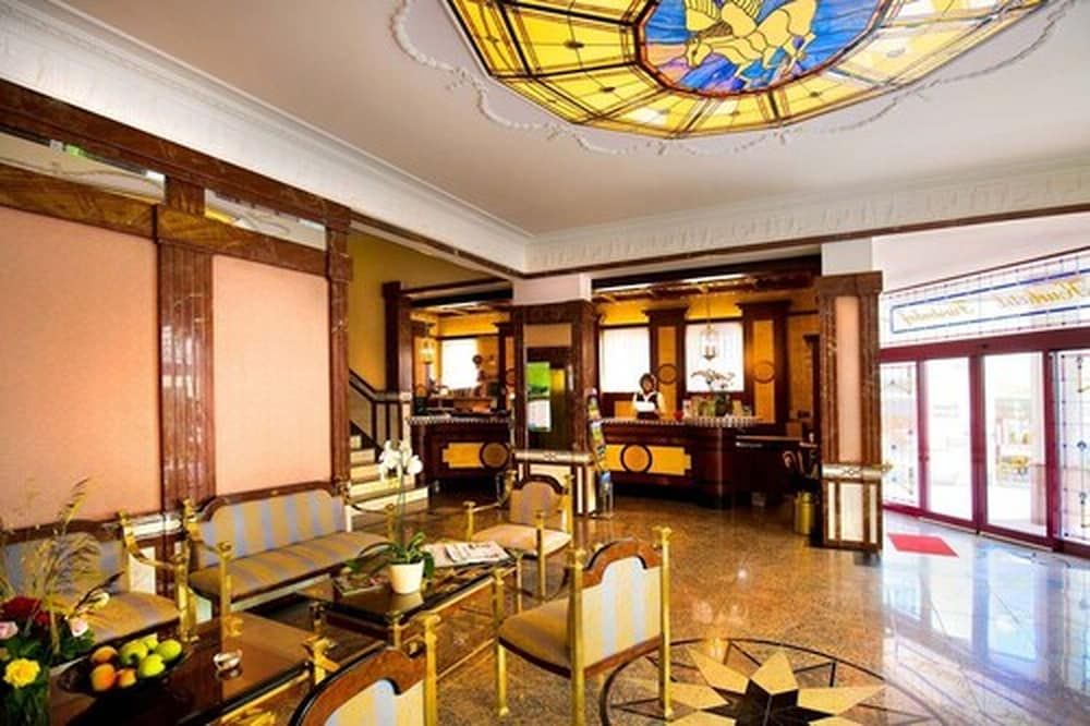 Ha Ckers Fa Rstenhof  S 2