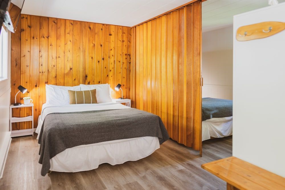 Barefoot Villas Room 4 Cedar 2