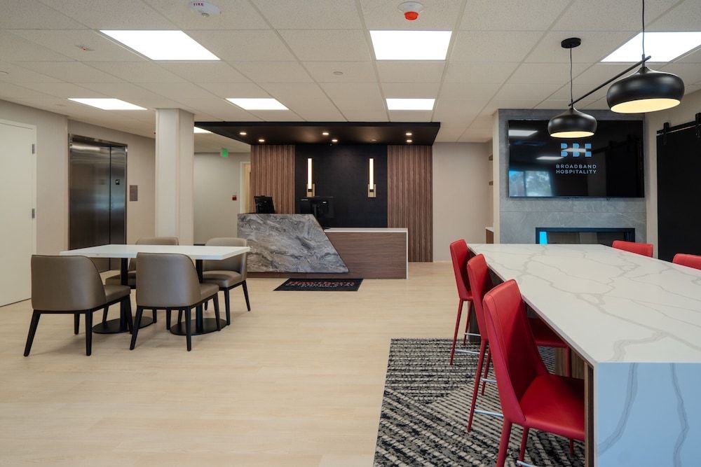 Hawthorn Extended Stay By Wyndham Alpine 2