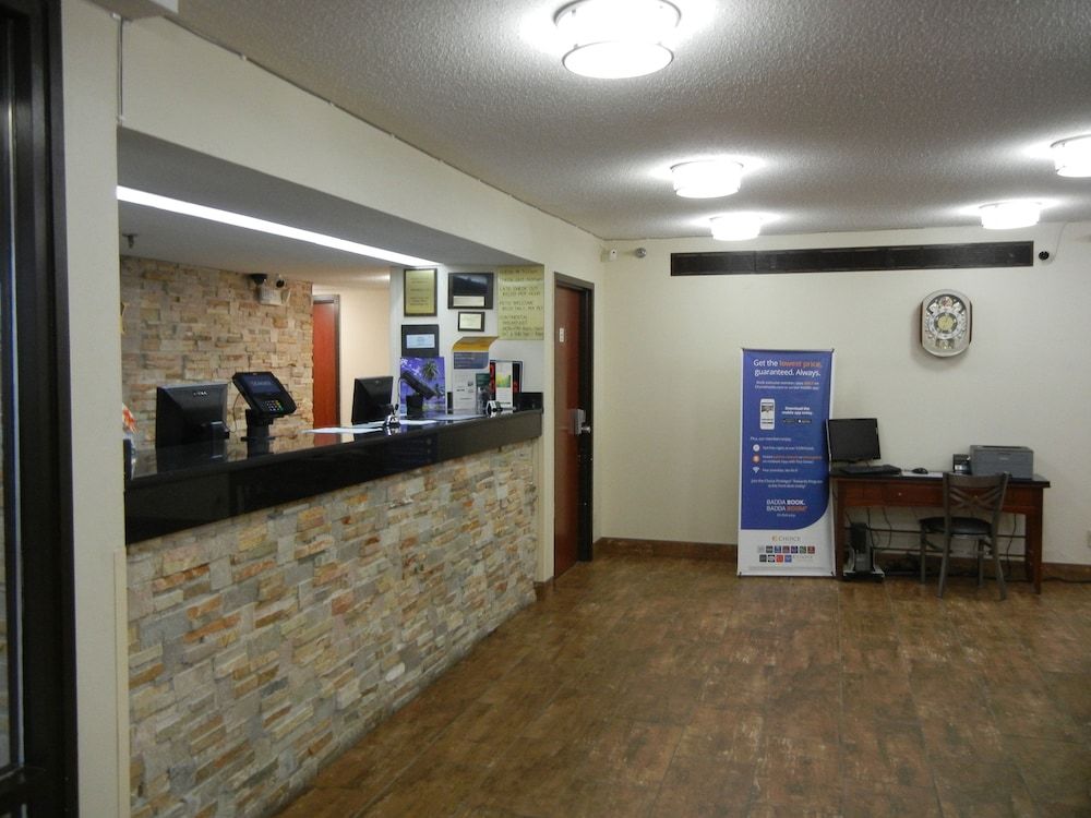 Quality Inn Holland - Toledo 2