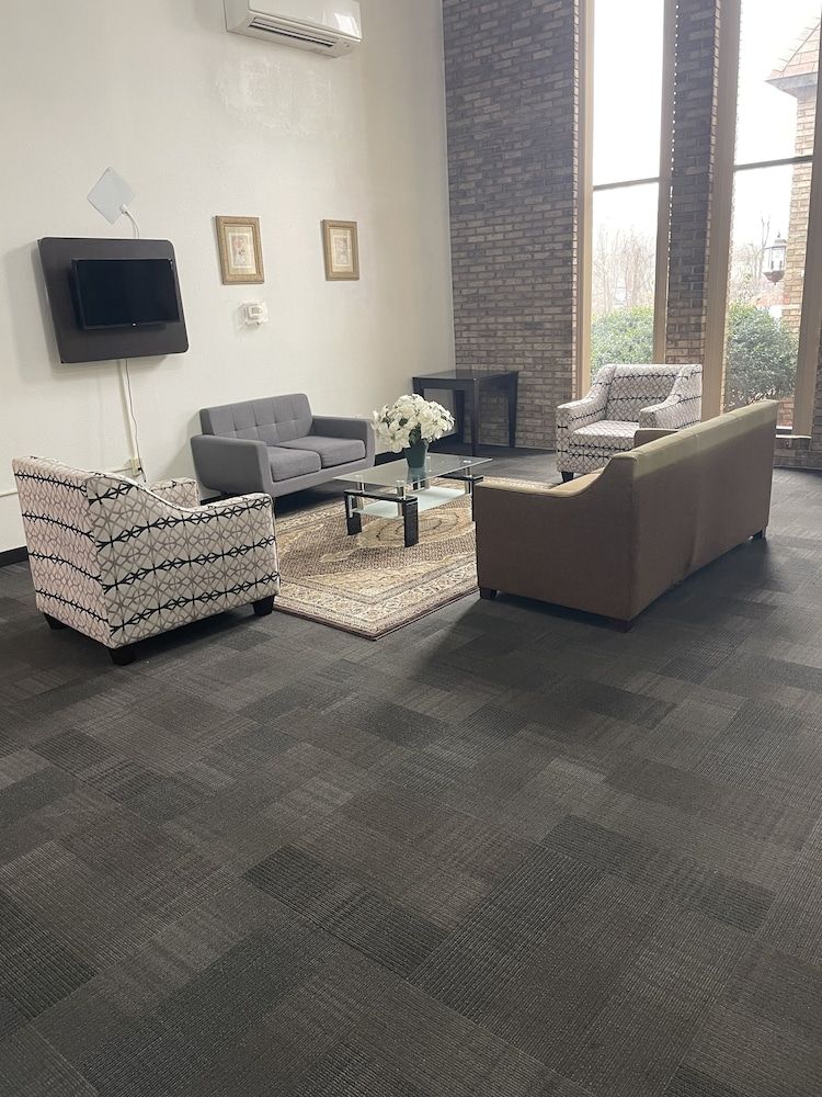 Travelodge by Wyndham Vernon CT 2