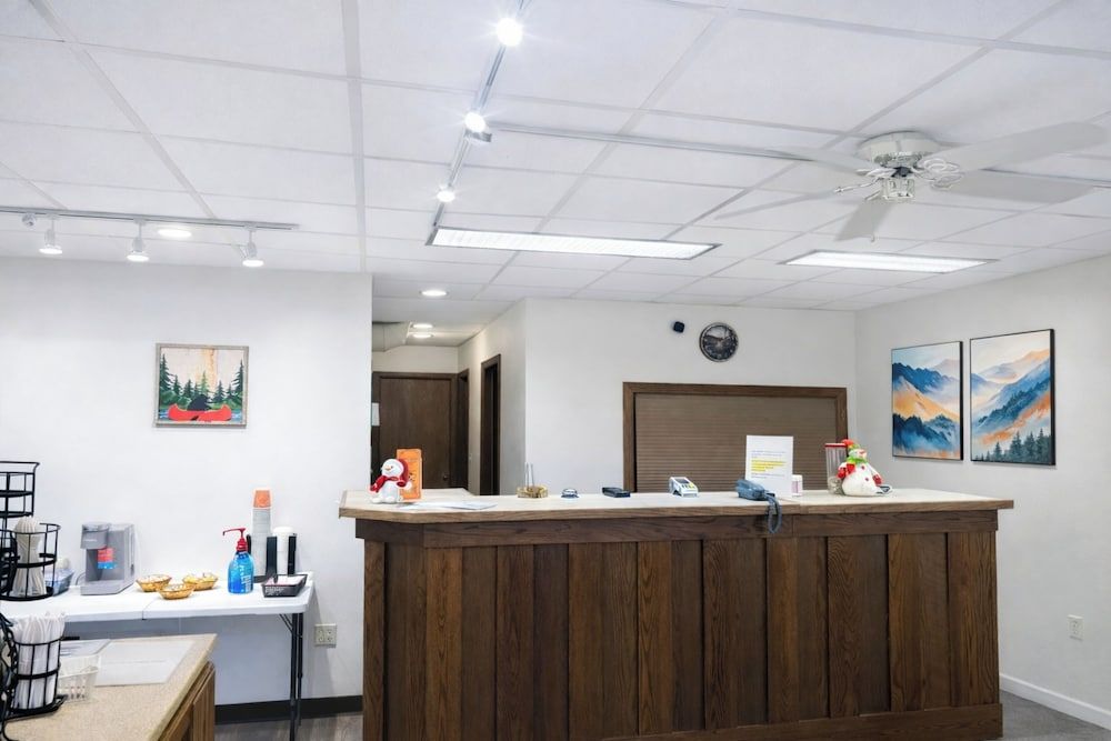 Sundowner Inn Forsyth I 94 3