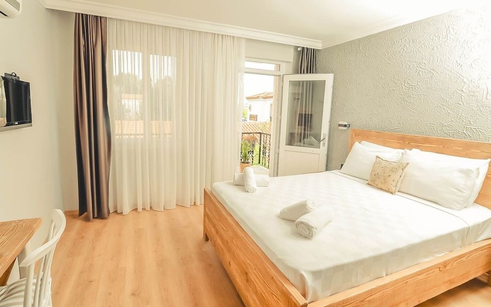 Gerence Otel by Lamira 2