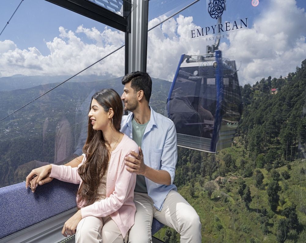 Skyview By Empyrean 5 estrelas em Patnitop